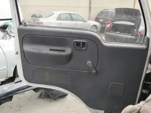 Foto de GUARNECIDO PUERTA DELANTERA IZQUIERDA NISSAN CABSTAR E 3.0 Diesel (120 CV / 88 KW)