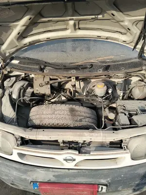 Foto de TORPEDO NISSAN VANETTE CARGO 2.3 Diesel (75 CV / 55 KW)