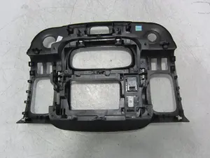 Foto de NO IDENTIFICADO RENAULT TRAFIC III FURGÓN 1.6 dCi Diesel Energy (120 CV / 88 KW) referencia 682609821R foto 2