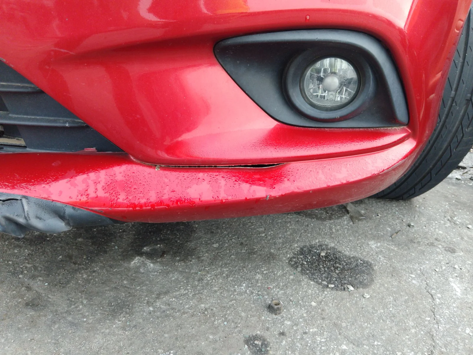 Foto de FARO ANTINIEBLA IZQUIERDO MAZDA 6 BERLINA (GJ) 2.2 Turbodiesel CAT (175 CV / 129 KW) referencia GHR451694A