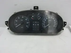 Foto de CUADRO INSTRUMENTOS RENAULT SCENIC I (JA...) 1.9 dCi Diesel CAT (102 CV / 75 KW) referencia P8200071820 foto 1