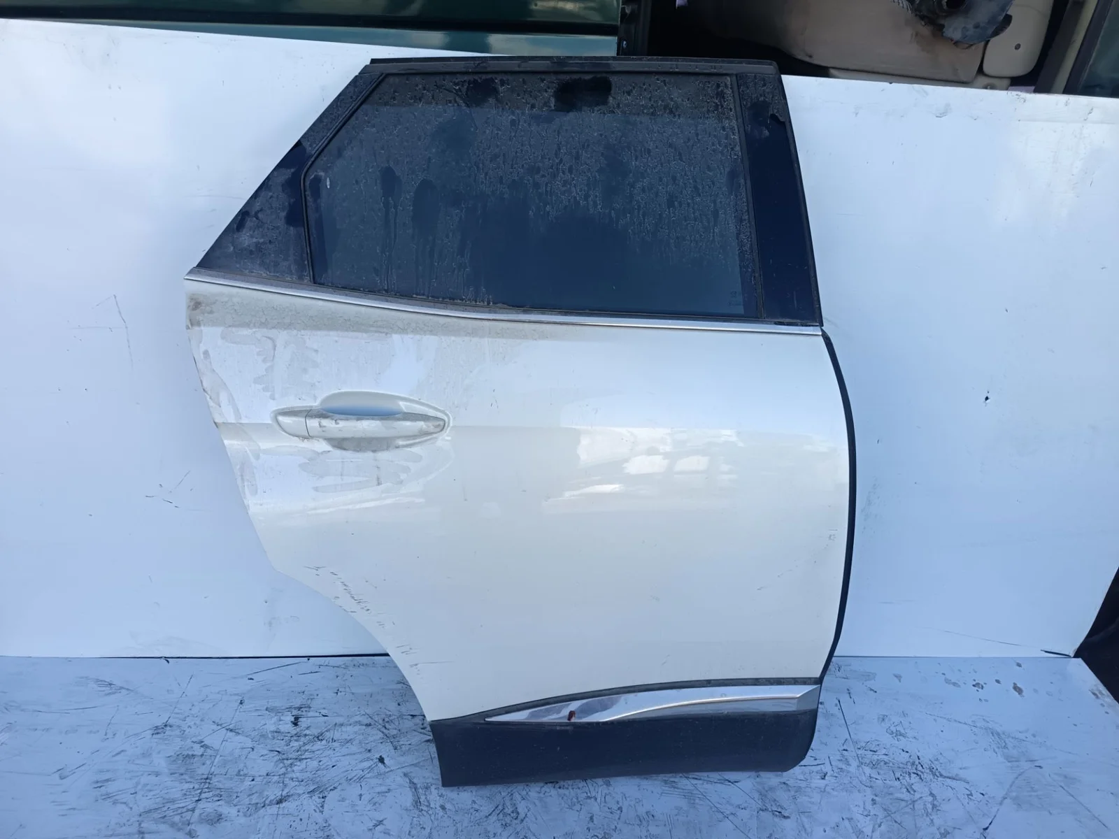 Foto de LUNA TRASERA IZQUIERDA PEUGEOT 3008 1.5 Blue-HDI FAP (131 CV / 96 KW)