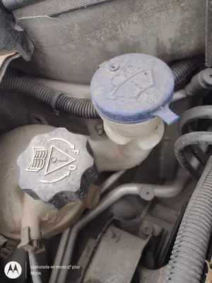Foto de DEPOSITO LIMPIA CITROEN C3 1.4 HDi (68 CV / 50 KW) referencia 6431C8