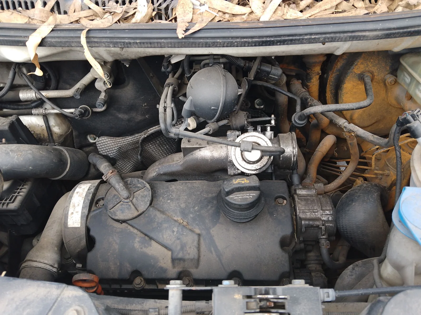 Foto de CENTRALITA MOTOR UCE VOLKSWAGEN T5 TRANSPORTER FURGÓN/COMBI (7H) 1.9 TDI CAT (AXB) (105 CV / 77 KW)