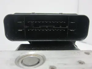 Foto de ABS SEAT TOLEDO (5P2) 1.9 TDI (105 CV / 77 KW) referencia 1K0907379N foto 5