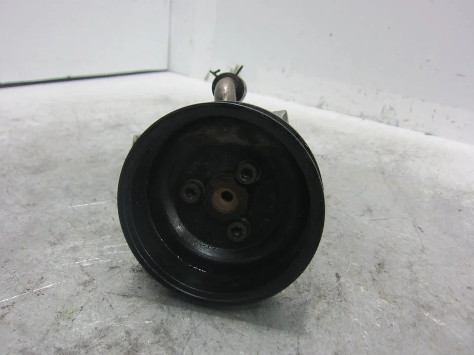 Foto de BOMBA DIRECCION VOLKSWAGEN GOLF IV BERLINA (1J1)(10.1997) 1.6 16V (105 CV / 77 KW) referencia 1J0422154B
