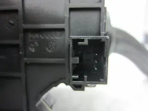 Foto de MANDO MULTIFUNCION AUDI A6 BERLINA (4F2) 4.2 V8 40V (335 CV / 246 KW) referencia 4F0953549A foto 8