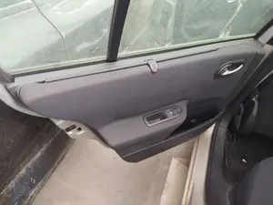 Foto de CERRADURA PUERTA TRASERA IZQUIERDA RENAULT MEGANE II CLASSIC BERLINA 1.6 16V (112 CV / 82 KW) referencia 8200212467