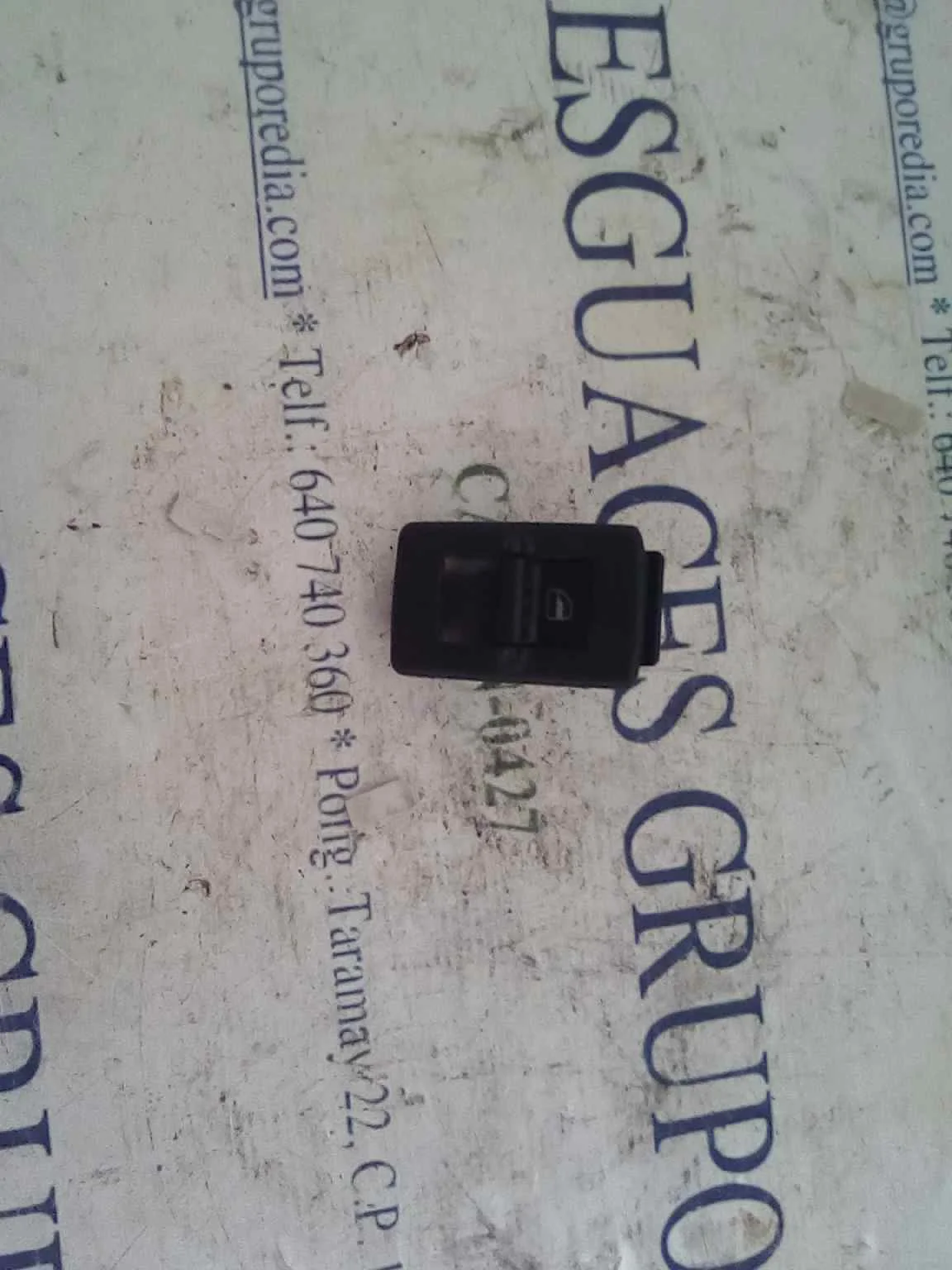 Foto de MANDO ELEVALUNAS DELANTERO IZQUIERDO VOLKSWAGEN NEW BEETLE BERLINA (9C1/1C1) 1.9 TDI (90 CV / 66 KW)