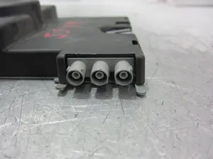 Foto de MODULO ELECTRONICO AUDI A3 (8P1) 1.9 TDI (105 CV / 77 KW) referencia 8P3035225 foto 4