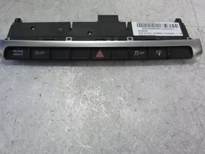 Foto de WARNING AUDI A3 SEDÁN (8VM) 2.0 16V TDI (150 CV / 110 KW) referencia 8V0925301FKNV6 foto 4