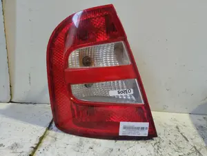 Foto de PILOTO TRASERO IZQUIERDO SKODA FABIA (6Y2/6Y3) 1.2 12V (64 CV / 47 KW) referencia 6Y6945095 foto 1