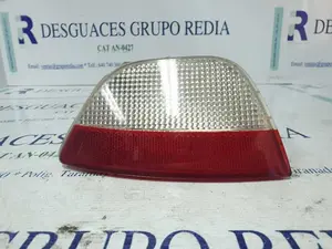 Foto de FARO ANTINIEBLA TRASERO DERECHO FORD FOCUS BERLINA (CAK) referencia XS411500A