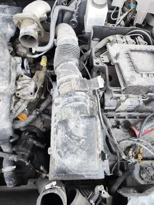 Foto de CAJA FILTRO AIRE CITROEN C5 BERLINA 2.0 HDi (109 CV / 80 KW) referencia 1427J3 foto 2