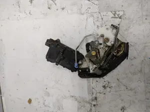 Foto de CERRADURA PUERTA LATERAL IZQUIERDA HYUNDAI ACCENT (LC) referencia 8141025030