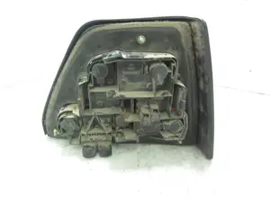 Foto de PILOTO TRASERO IZQUIERDO VOLKSWAGEN GOLF II (191/193) 1.8 16V (KR) (139 CV / 102 KW) referencia 191945257 foto 4