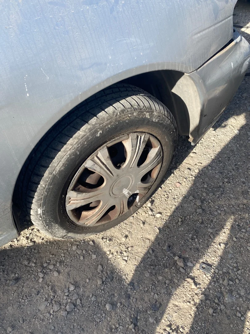 Foto de LLANTA NISSAN ALMERA (N15) 2.0 Diesel (75 CV / 55 KW)