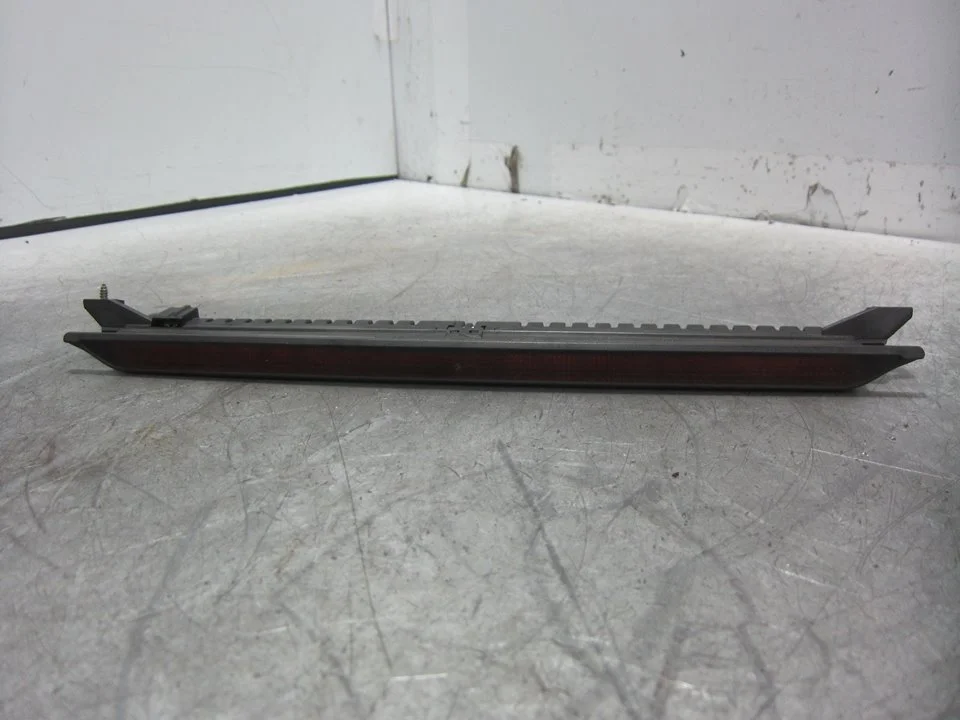 Foto de LUZ CENTRAL DE FRENO VOLKSWAGEN GOLF IV VARIANT (1J5)(05.1999) referencia 1J6945097C
