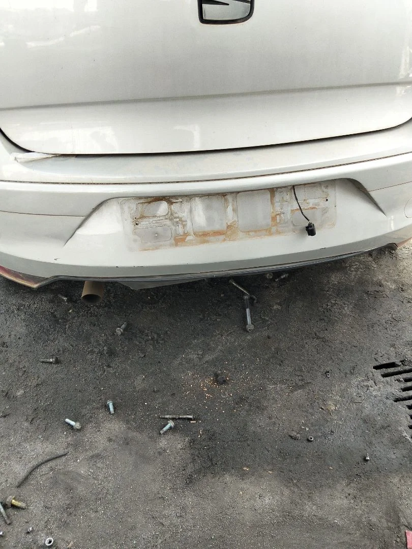 Foto de PARAGOLPES TRASERO SEAT ALTEA (5P1) 1.9 TDI (105 CV / 77 KW)