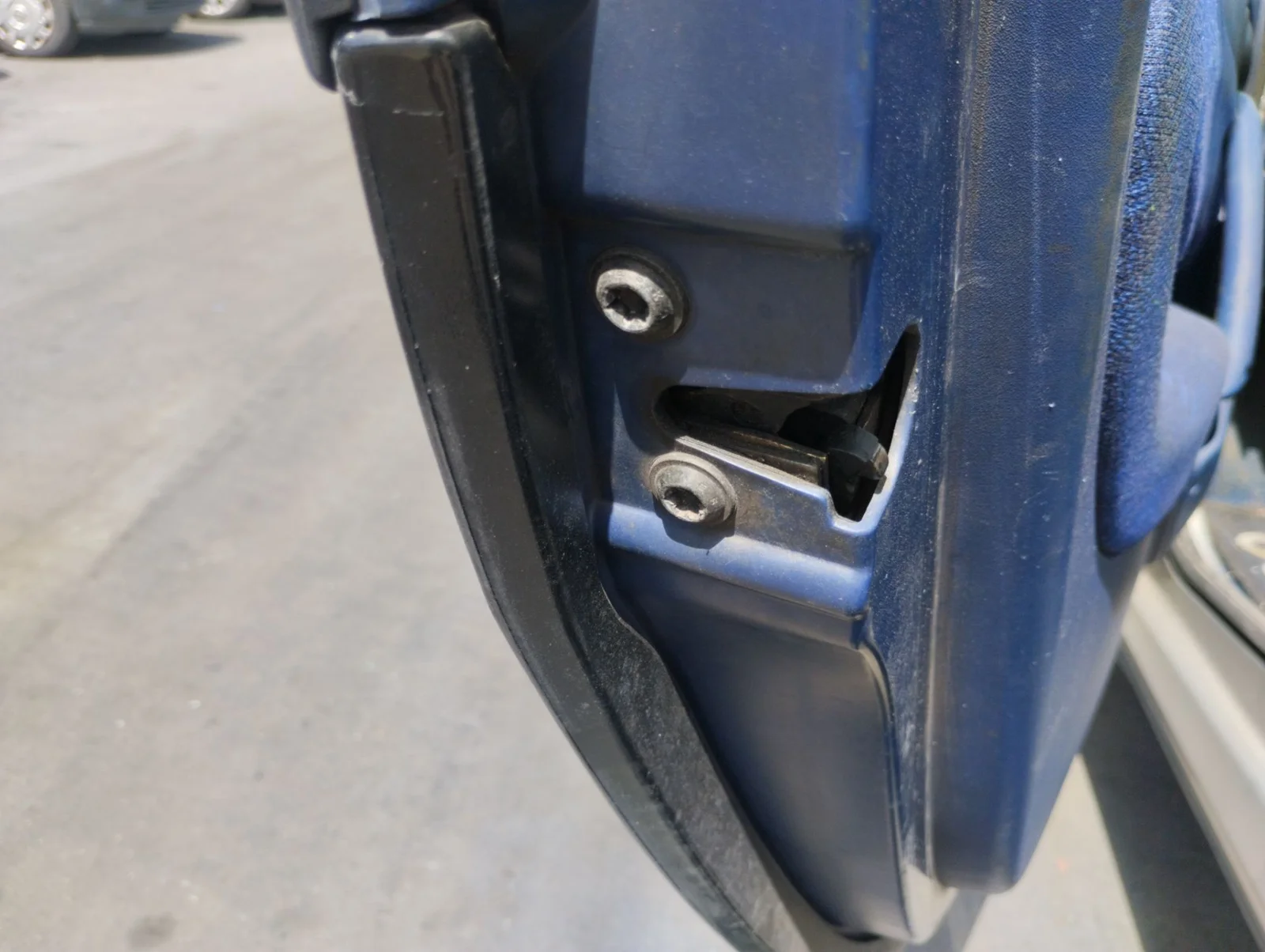 Foto de CERRADURA PUERTA DELANTERA IZQUIERDA SMART CITY-COUPE 0.6 Turbo CAT (54 CV / 40 KW)