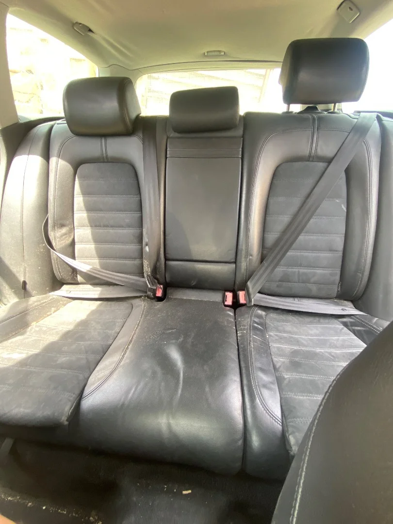 Foto de ENGANCHE CINTURON TRASERO CENTRAL VOLKSWAGEN PASSAT VARIANT (3C5) 2.0 TDI DPF (170 CV / 125 KW)