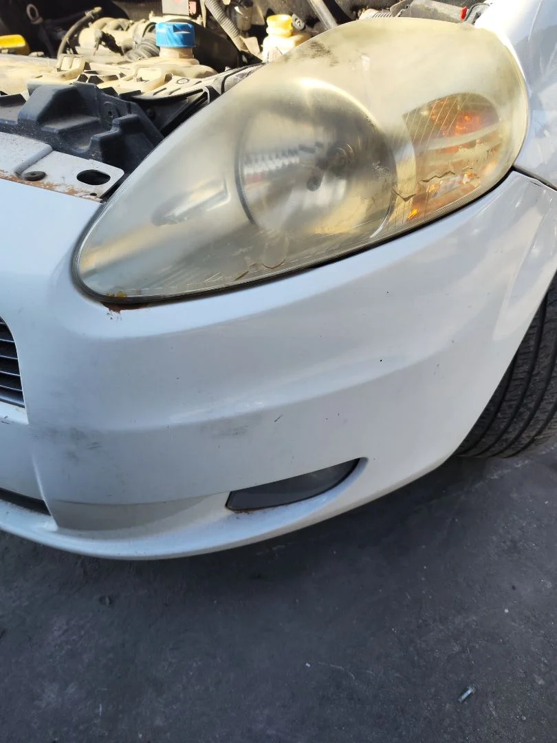Foto de FARO IZQUIERDO FIAT GRANDE PUNTO (199) 1.4 (95 CV / 70 KW) referencia 0051701593