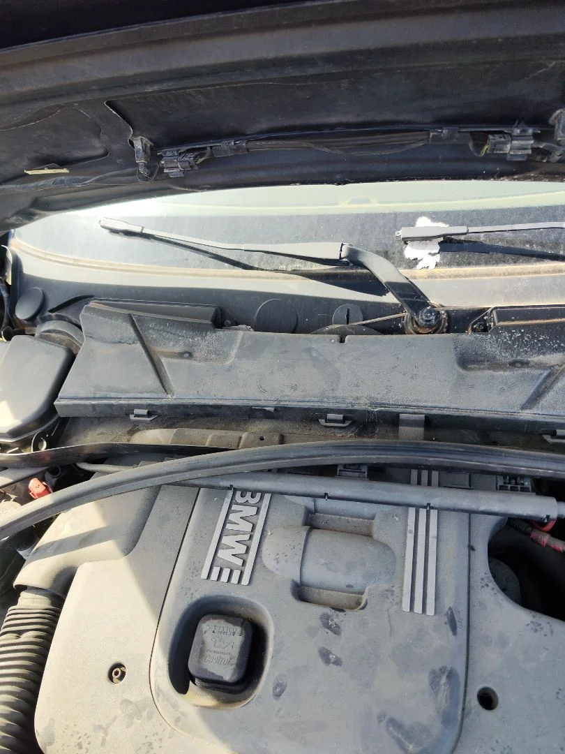 Foto de BRAZO LIMPIA DELANTERO DERECHO BMW SERIE 1 BERLINA (E81/E87) 2.0 16V Diesel CAT (122 CV / 90 KW) referencia 61619450004