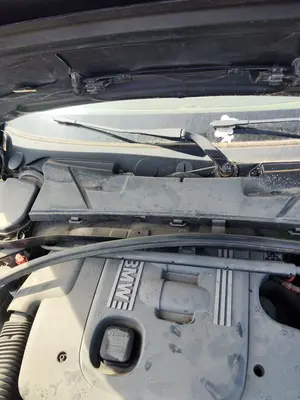 Foto de BRAZO LIMPIA DELANTERO DERECHO BMW SERIE 1 BERLINA (E81/E87) 2.0 16V Diesel CAT (122 CV / 90 KW) referencia 61619450004