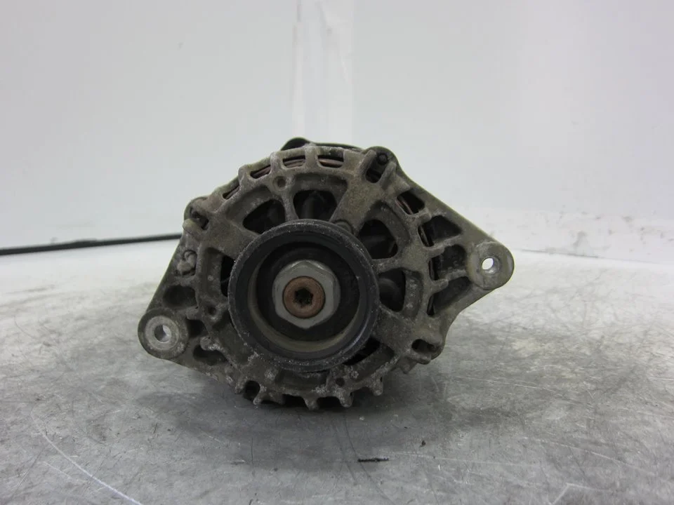 Foto de ALTERNADOR HYUNDAI ATOS (EM) 1.1 12V CAT (63 CV / 46 KW) referencia 37300