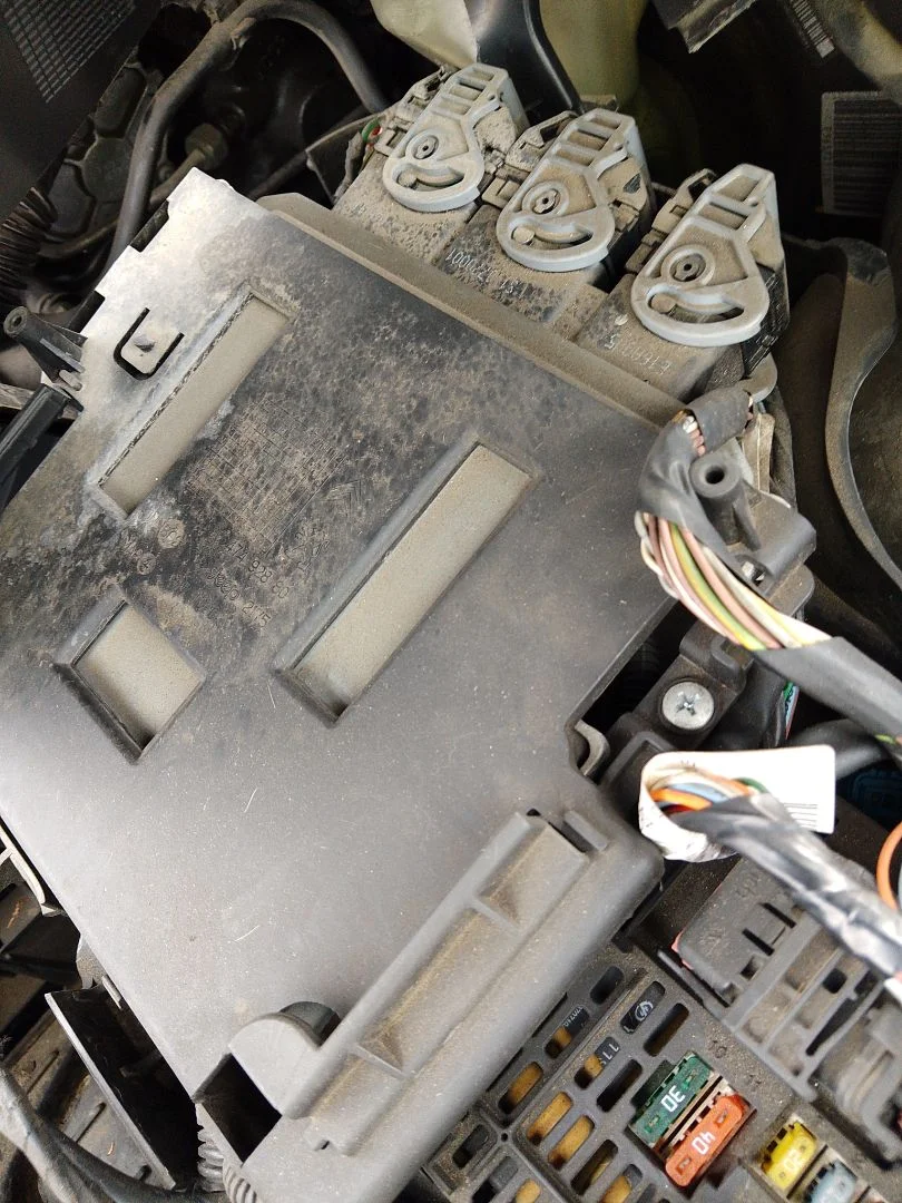 Foto de CENTRALITA MOTOR UCE PEUGEOT 407 2.0 16V HDi FAP CAT (RHR / DW10BTED4) (136 CV / 100 KW)