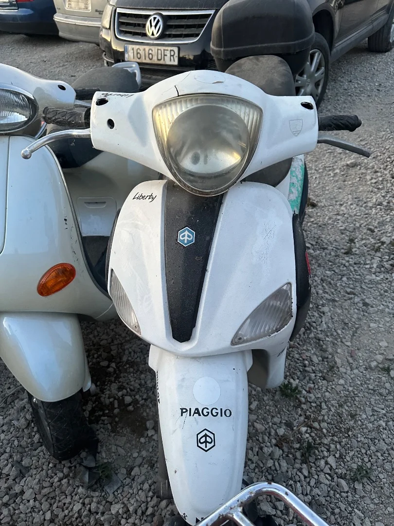 Foto de PILOTO DELANTERO IZQUIERDO PIAGGIO (VESPA) LIBERTY LIBERTY 49 cm3 - 3.4 kW (0 CV / 0 KW)