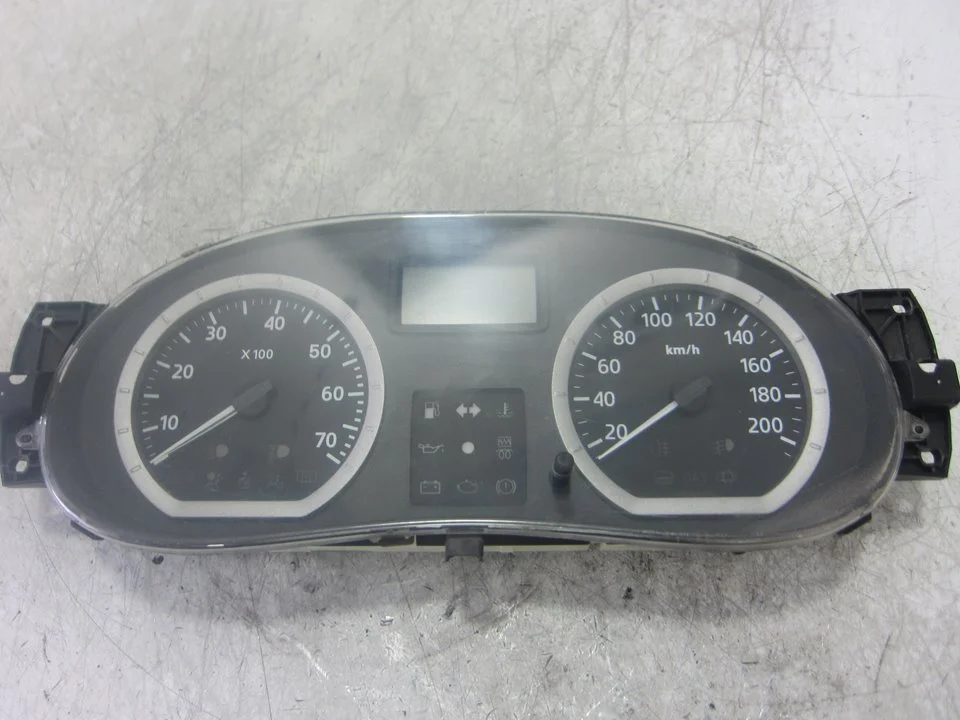 Foto de CUADRO INSTRUMENTOS DACIA LOGAN 1 1.6 CAT (87 CV / 64 KW) referencia 8200650539D