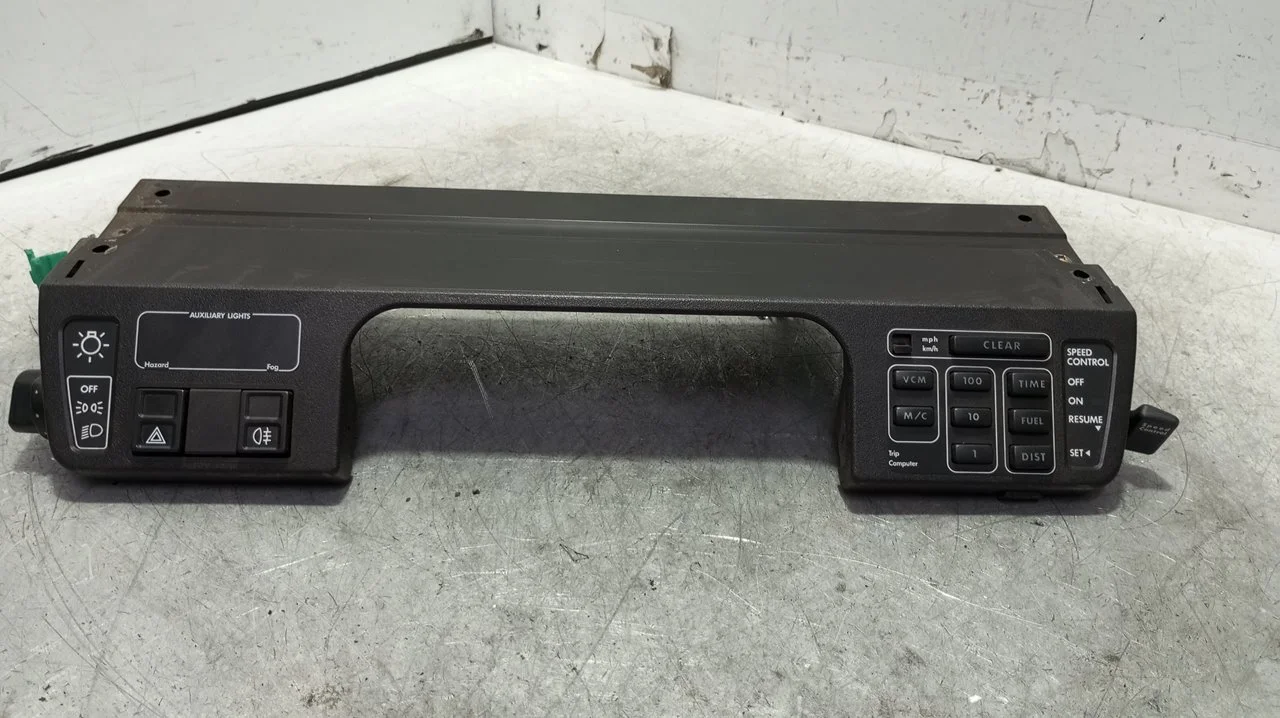 Foto de MANDO MULTIFUNCION JAGUAR XJ 4.0 CAT (222 CV / 163 KW) referencia DBC2286FF