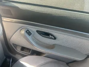 Foto de MANDO ELEVALUNAS TRASERO DERECHO BMW SERIE 5 TOURING (E39) 2.0 24V (150 CV / 110 KW)