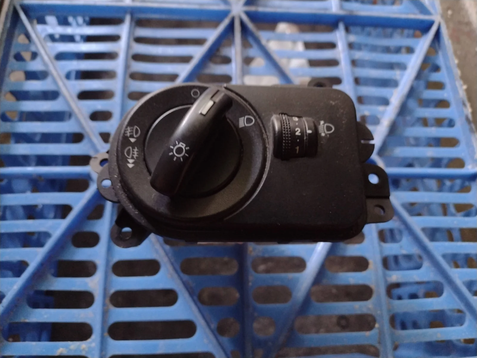 Foto de MANDO LUCES FORD FIESTA (CBK) 1.4 16V CAT (80 CV / 59 KW) referencia 1322377