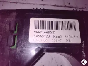 Foto de MANDO MULTIFUNCION CITROEN C4 BERLINA 1.6 16V HDi (90 CV / 66 KW) referencia 96621668XT foto 4