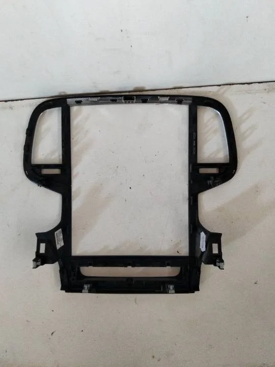 Foto de CONSOLA CENTRAL RENAULT MEGANE IV BERLINA 5P referencia 50462M