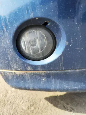 Foto de FARO ANTINIEBLA DERECHO BMW SERIE 1 BERLINA (E81/E87) 2.0 16V Diesel CAT (122 CV / 90 KW) referencia 63177181288