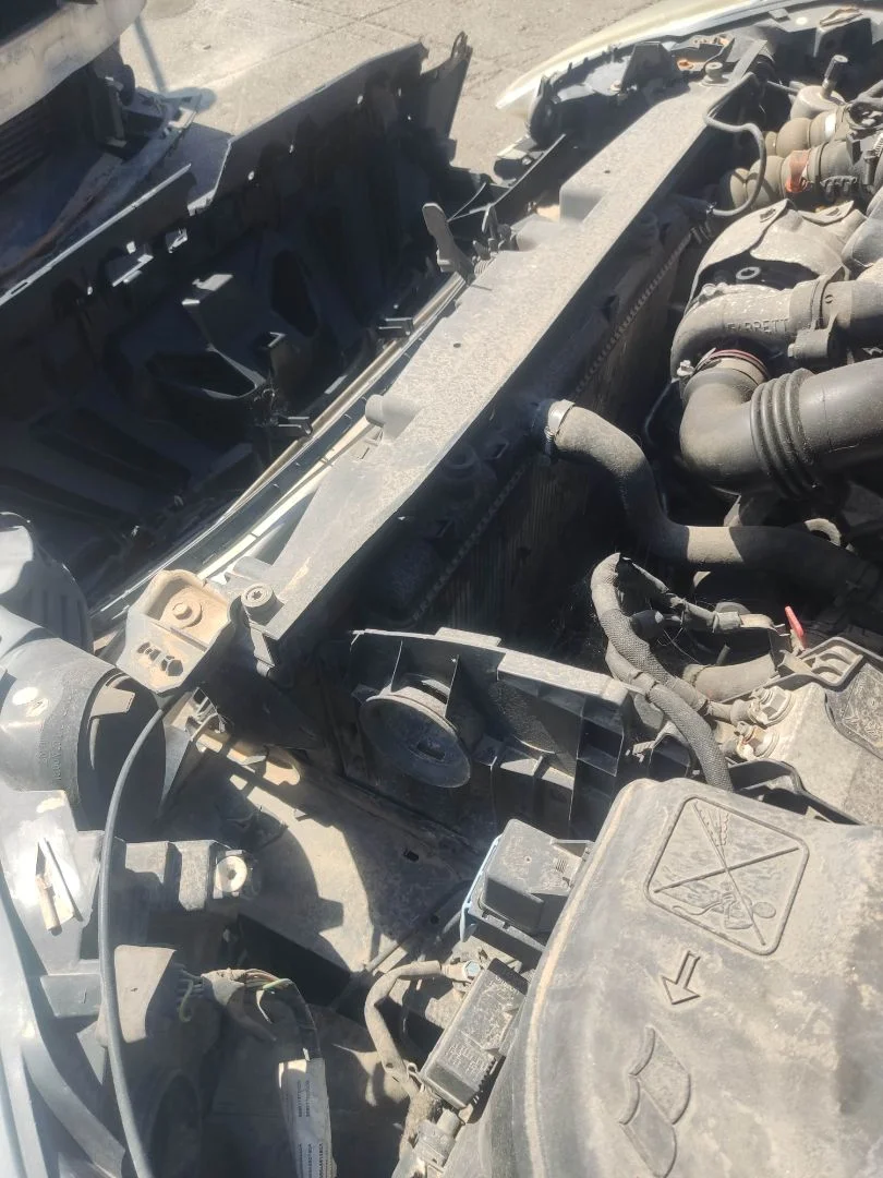 Foto de RADIADOR AGUA PEUGEOT 308 1.6 HDi FAP CAT (9HZ / DV6TED4) (109 CV / 80 KW)