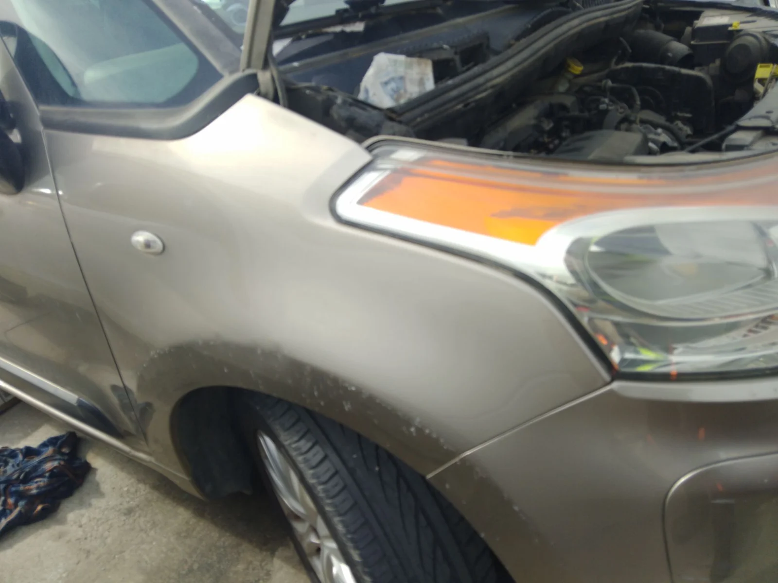 Foto de ALETA DELANTERA DERECHA CITROEN C3 PICASSO 1.6 16V (120 CV / 88 KW)