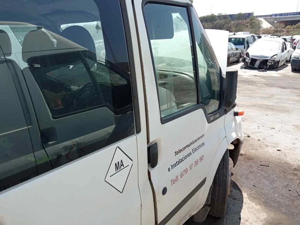 Foto de PUERTA DELANTERA DERECHA FORD TRANSIT CAJA ABIERTA (FY) 2.4 TDE CAT (125 CV / 92 KW)