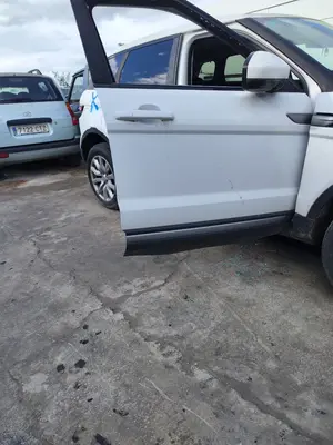 Foto de PUERTA DELANTERA DERECHA LAND ROVER RANGE ROVER EVOQUE 2.0 Td4 CAT (150 CV / 110 KW) foto 2