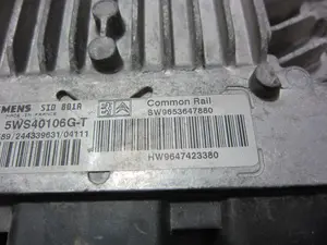 Foto de CENTRALITA MOTOR UCE CITROEN XSARA COUPE 2.0 HDi CAT (RHY / DW10TD) (90 CV / 66 KW) referencia 9647423380 foto 4