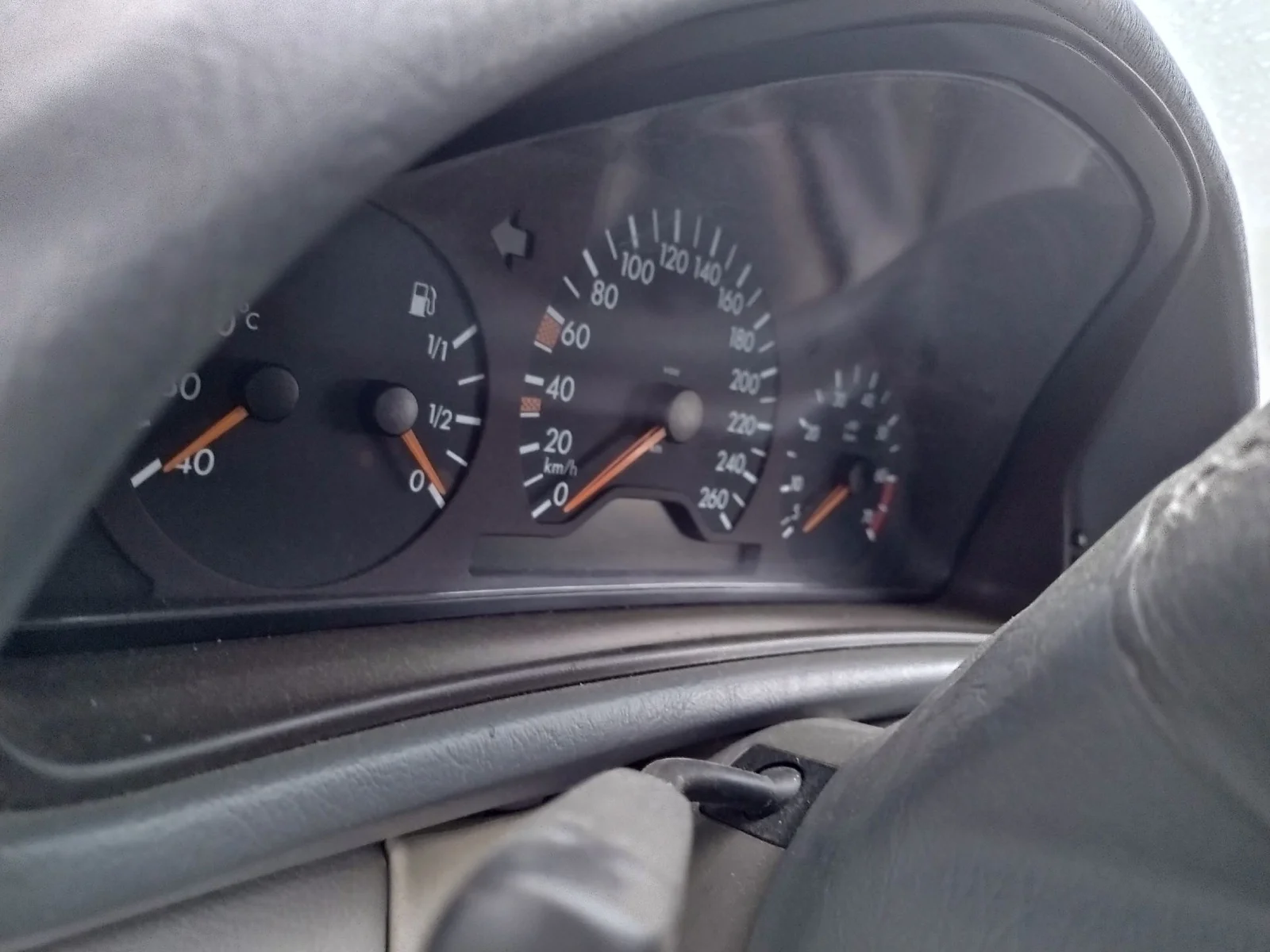 Foto de CUADRO INSTRUMENTOS MERCEDES-BENZ CLK (BM 208) COUPE 3.2 V6 18V CAT (218 CV / 160 KW)