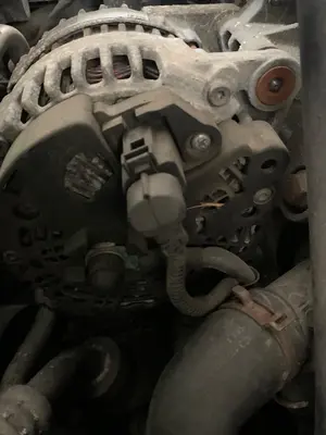 Foto de ALTERNADOR VOLKSWAGEN PASSAT VARIANT (3C5) 2.0 TDI (140 CV / 103 KW) referencia 06F903023F foto 2