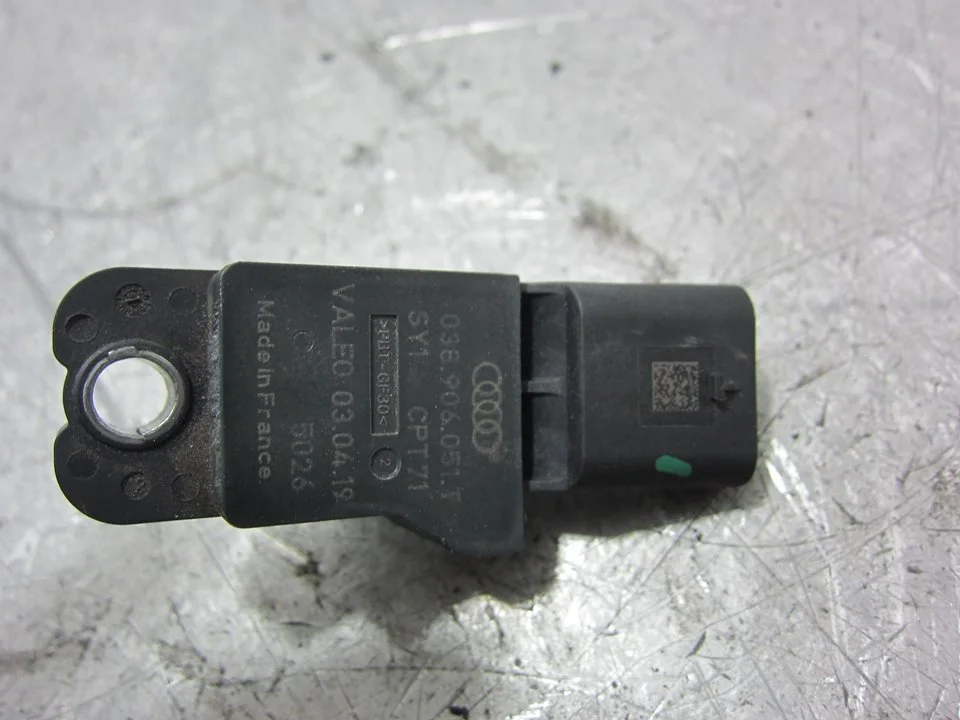 Foto de SENSOR PRESION PORSCHE MACAN (95BA) referencia 038906051T