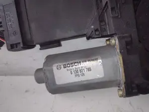 Foto de MOTOR ELEVALUNAS DELANTERO DERECHO VOLKSWAGEN TOUAREG (7LA) referencia 0130821765 foto 2
