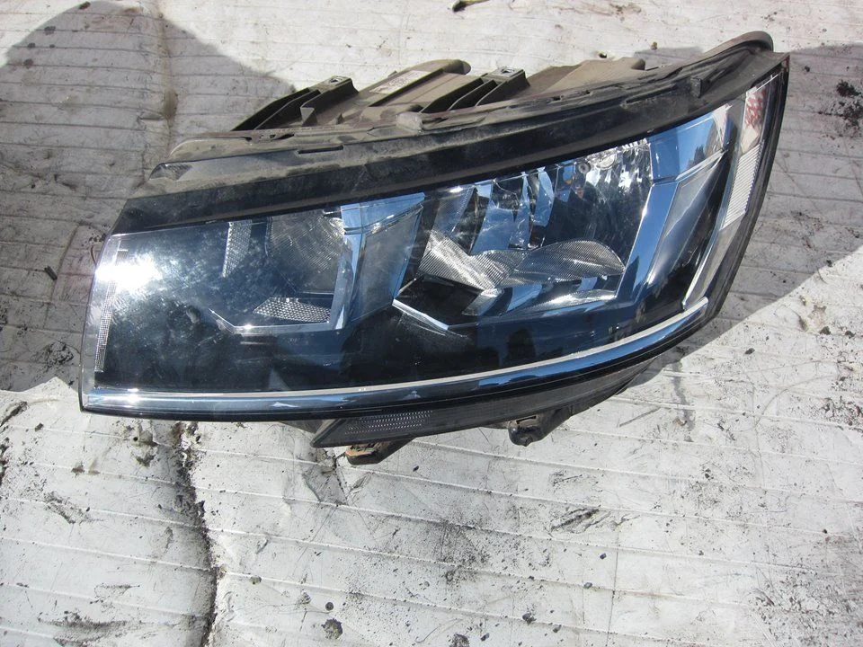 Foto de FARO IZQUIERDO VOLKSWAGEN T6.1 TRANSPORTER CARAVELLE (SH) 2.0 TDI (110 CV / 81 KW)