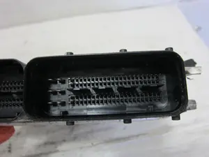 Foto de CENTRALITA MOTOR UCE AUDI A3 SPORTBACK (8PA) 1.9 TDI (105 CV / 77 KW) referencia 03G906056N foto 3