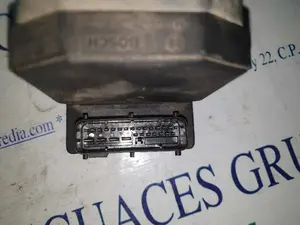 Foto de ABS VOLKSWAGEN PASSAT VARIANT (3B5) referencia 0273004133 foto 4